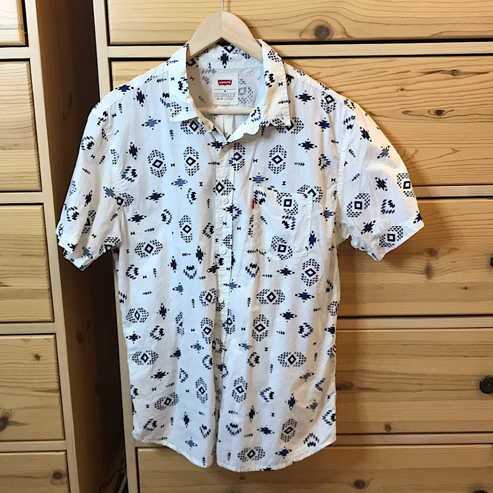 Levi's Aztec Print Button Up Size Medium - image 1